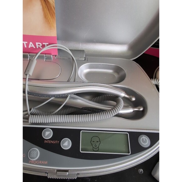 FaceMaster Suzanne Somers Facial Toning System Tones &Tightens Facial Muscles - Picture 9 of 9